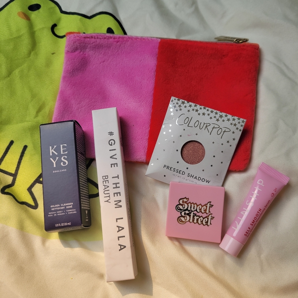 Ipsy Bundle - Picture 2 of 2